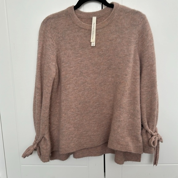 Cozy pink Babaton sweater - Picture 3 of 6